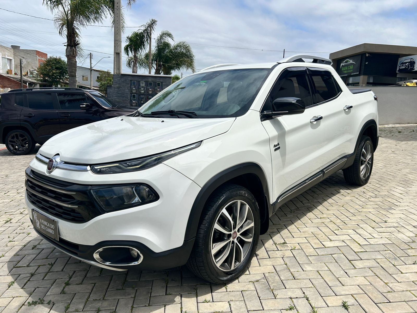 b0e9de86-bad6-4674-b506-a228ced77063